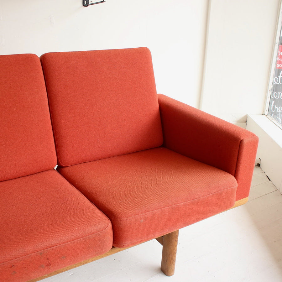 Hans Wegner sofa lounge Model GE236/4