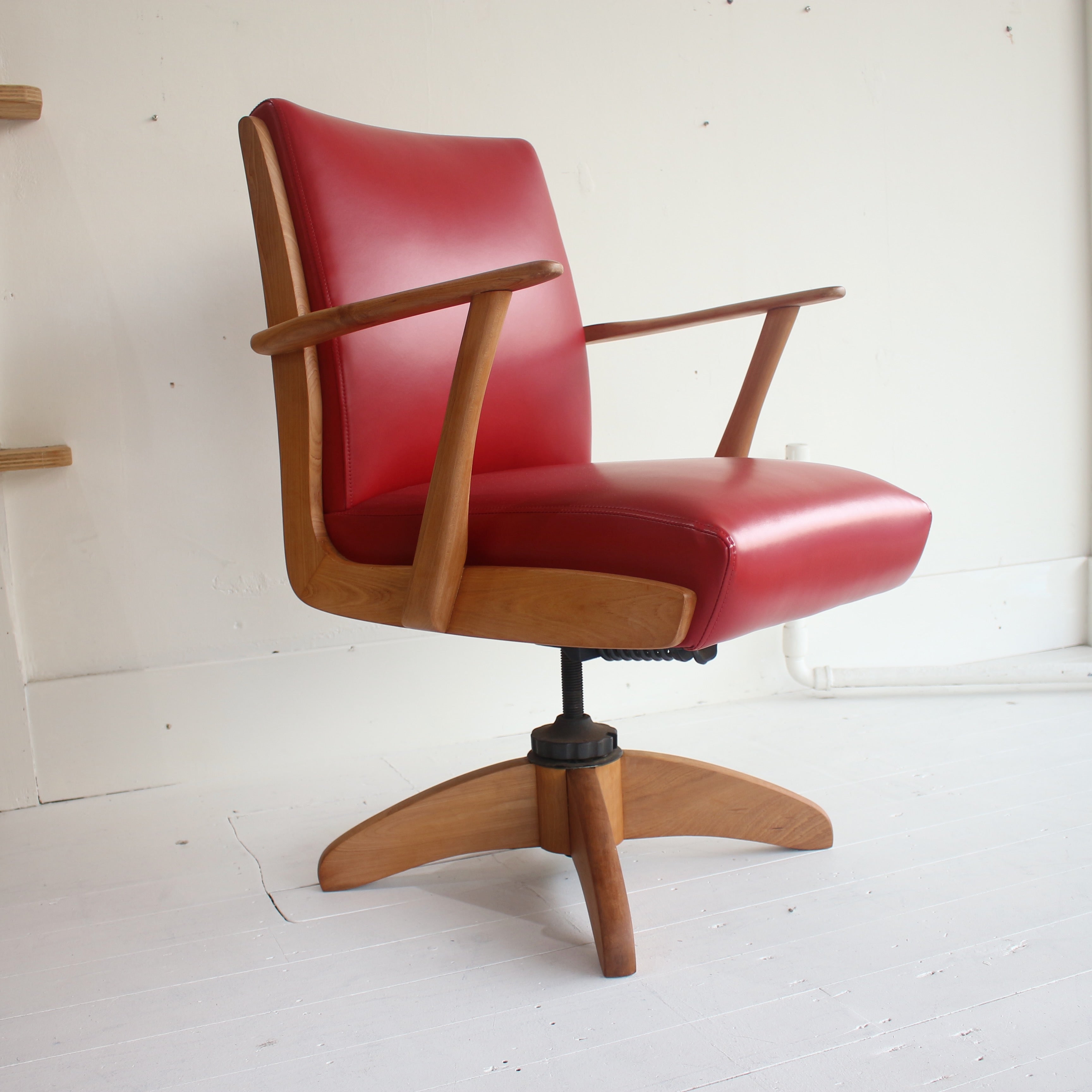 Australian mid century office chair – Juliet's Balcony