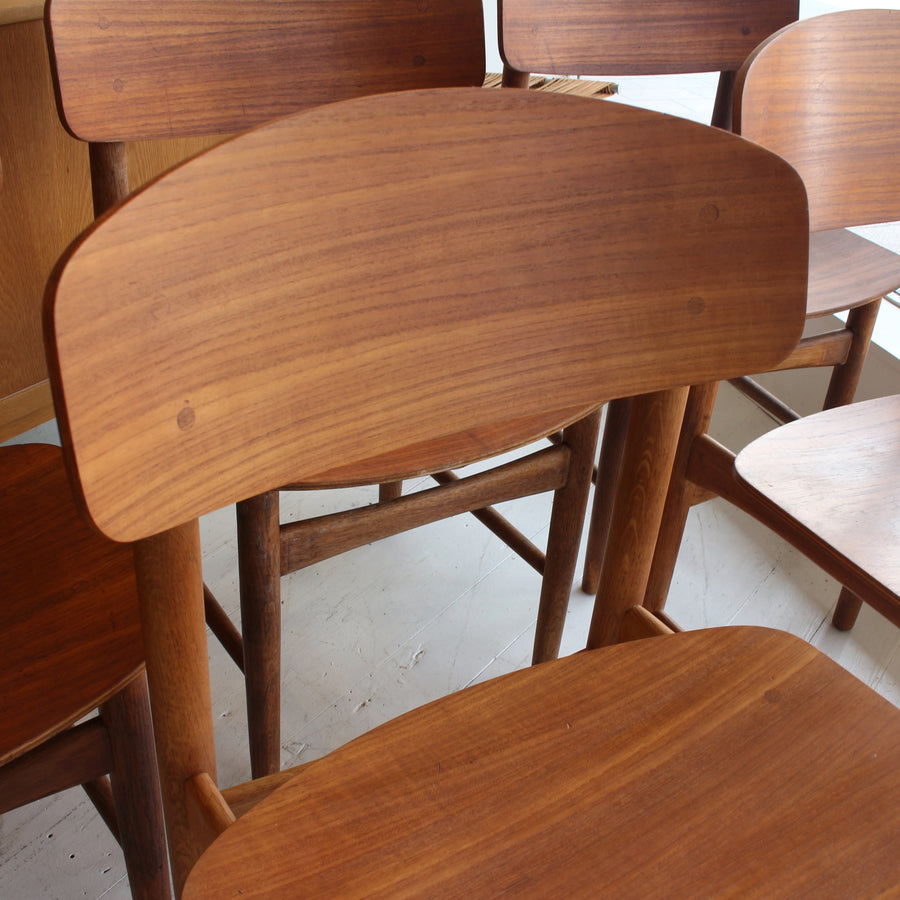 Børge Mogensen Danish teak and oak chairs model 122.