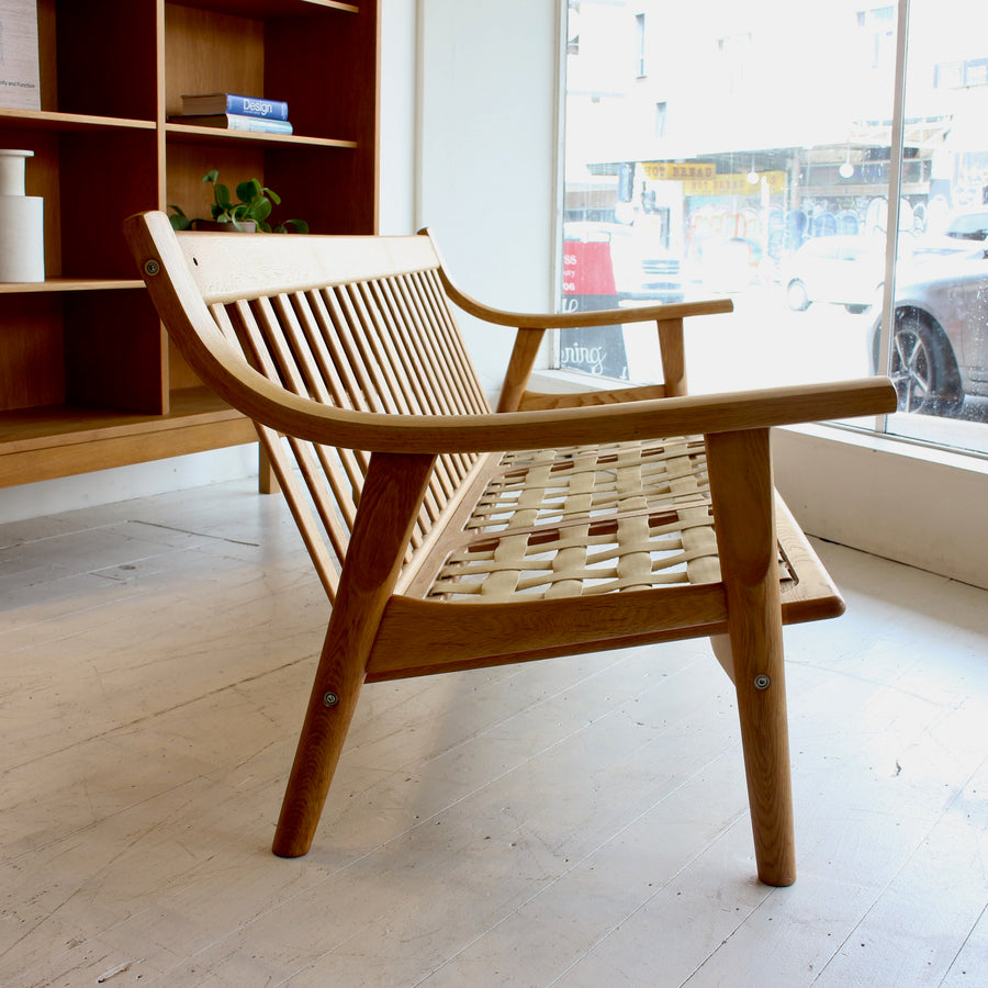 Danish sofa by Hans Wegner model GE530/3