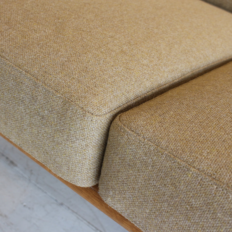 Danish sofa by Hans Wegner model GE530/3