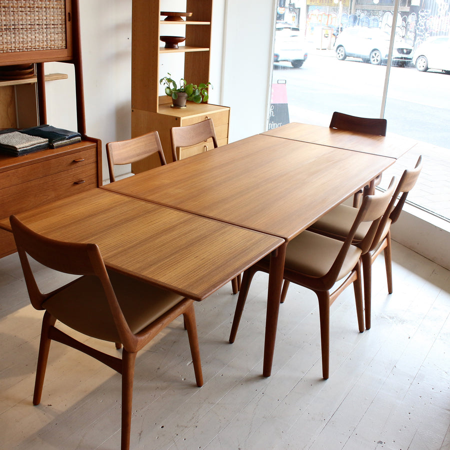 Danish teak dining table by Alfred Christiansen
