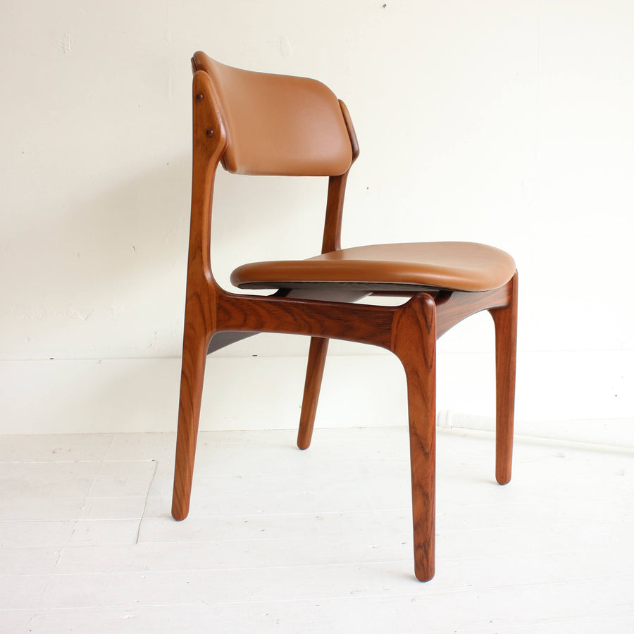 Erik Buch chairs Model 49