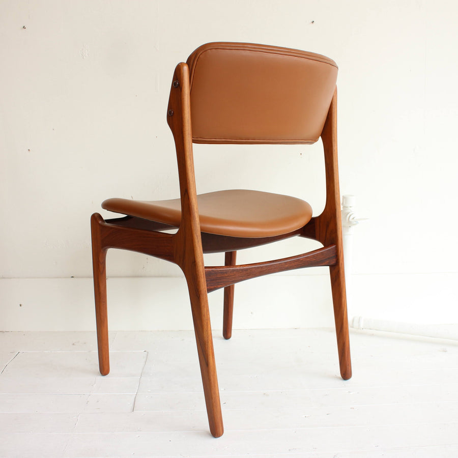 Erik Buch chairs Model 49