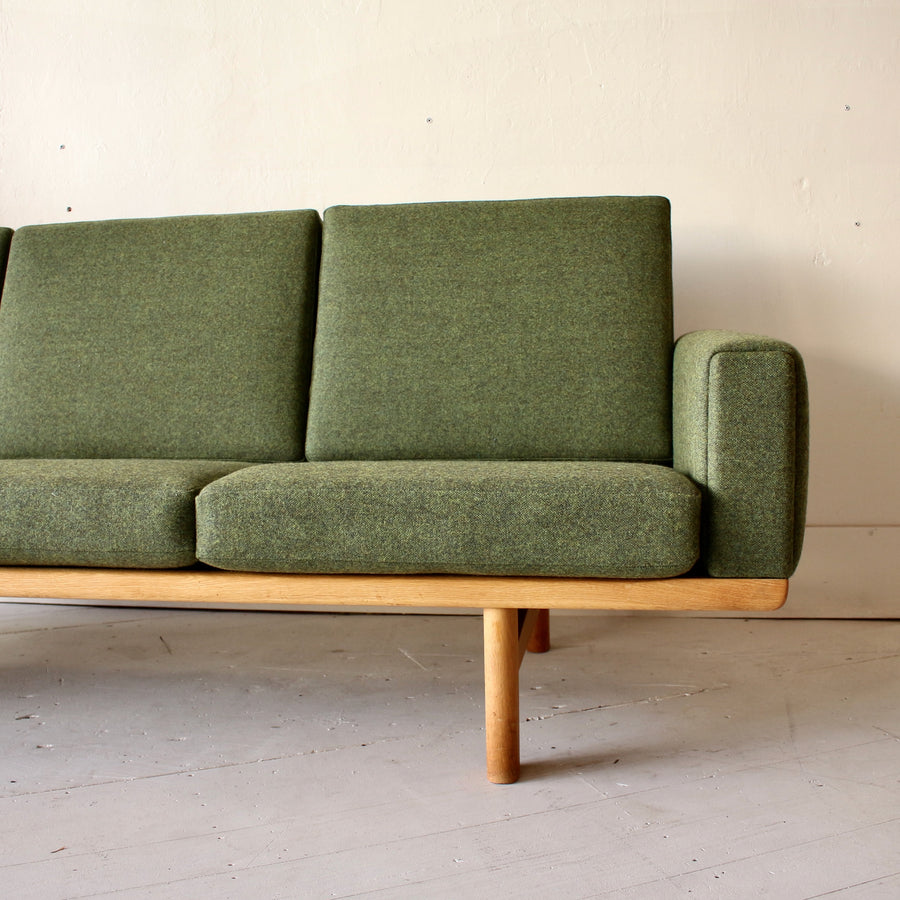 Hans J. Wegner Ge236/3 sofa