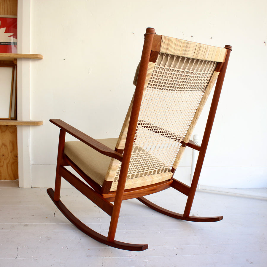 Hans Olsen rocking chair model 532A