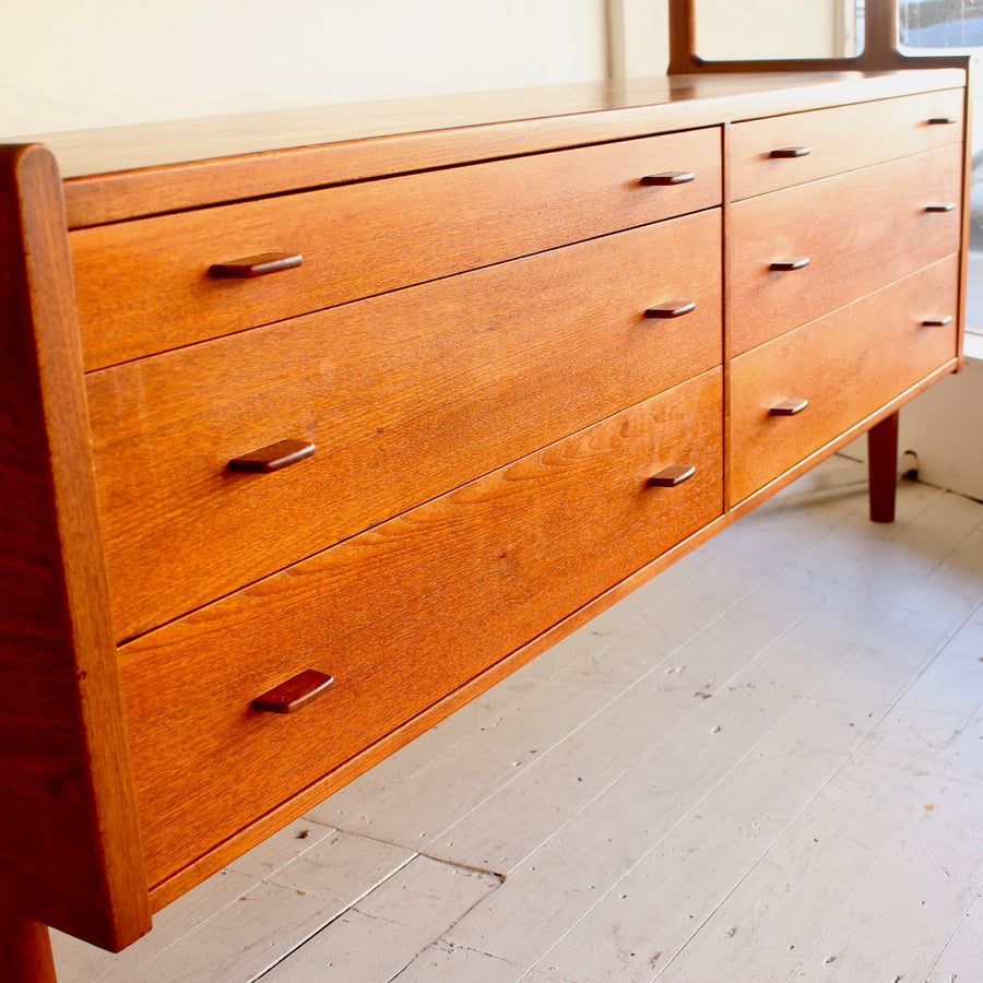 Hans Wegner Danish teak sideboard RY 20