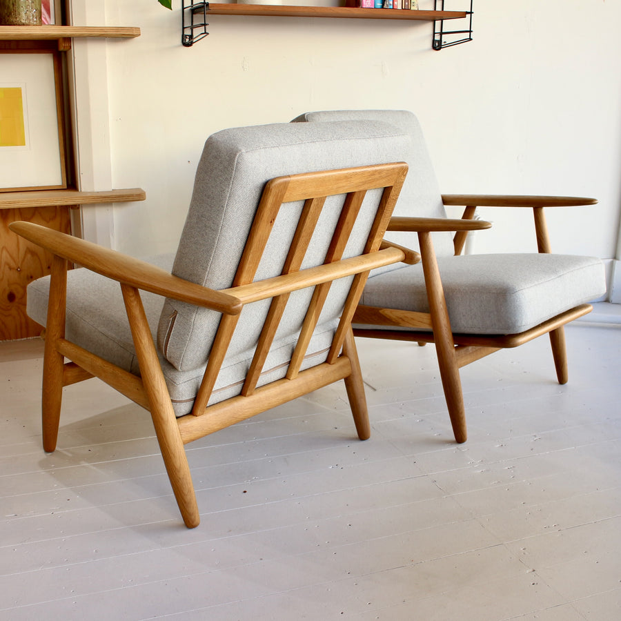 Hans Wegner armchairs 'Cigar' Model GE240