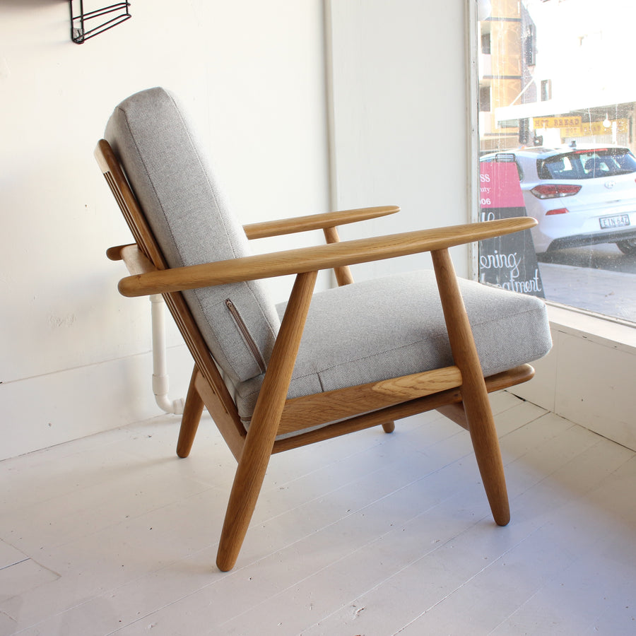 Hans Wegner armchairs 'Cigar' Model GE240