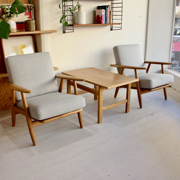 Hans Wegner armchairs 'Cigar' Model GE240