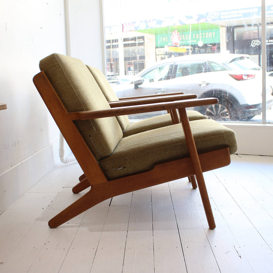 Pair Hans Wegner armchairs. Model GE290