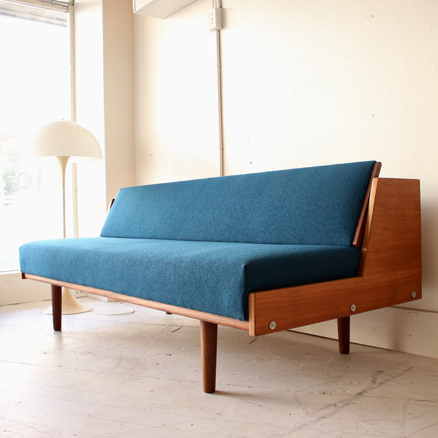 Hans J. Wegner GE6 teak daybed