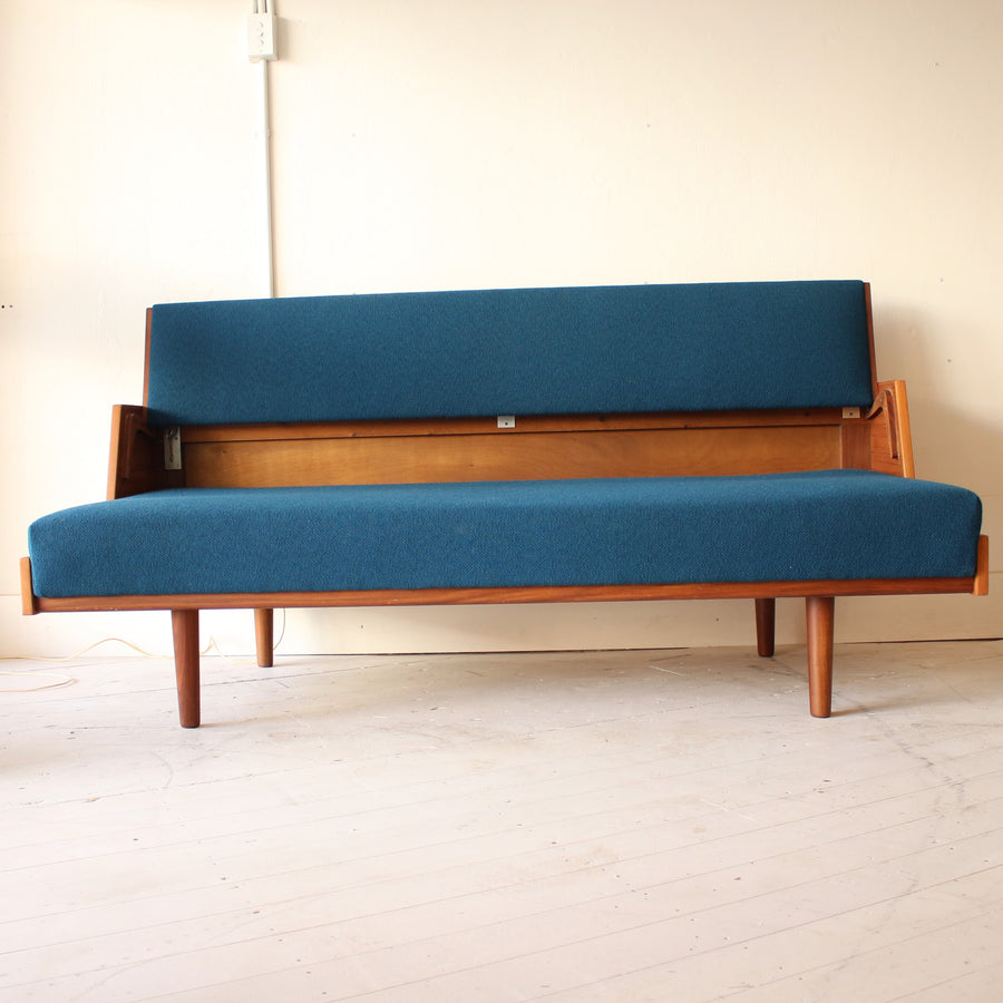 Hans J. Wegner GE6 teak daybed