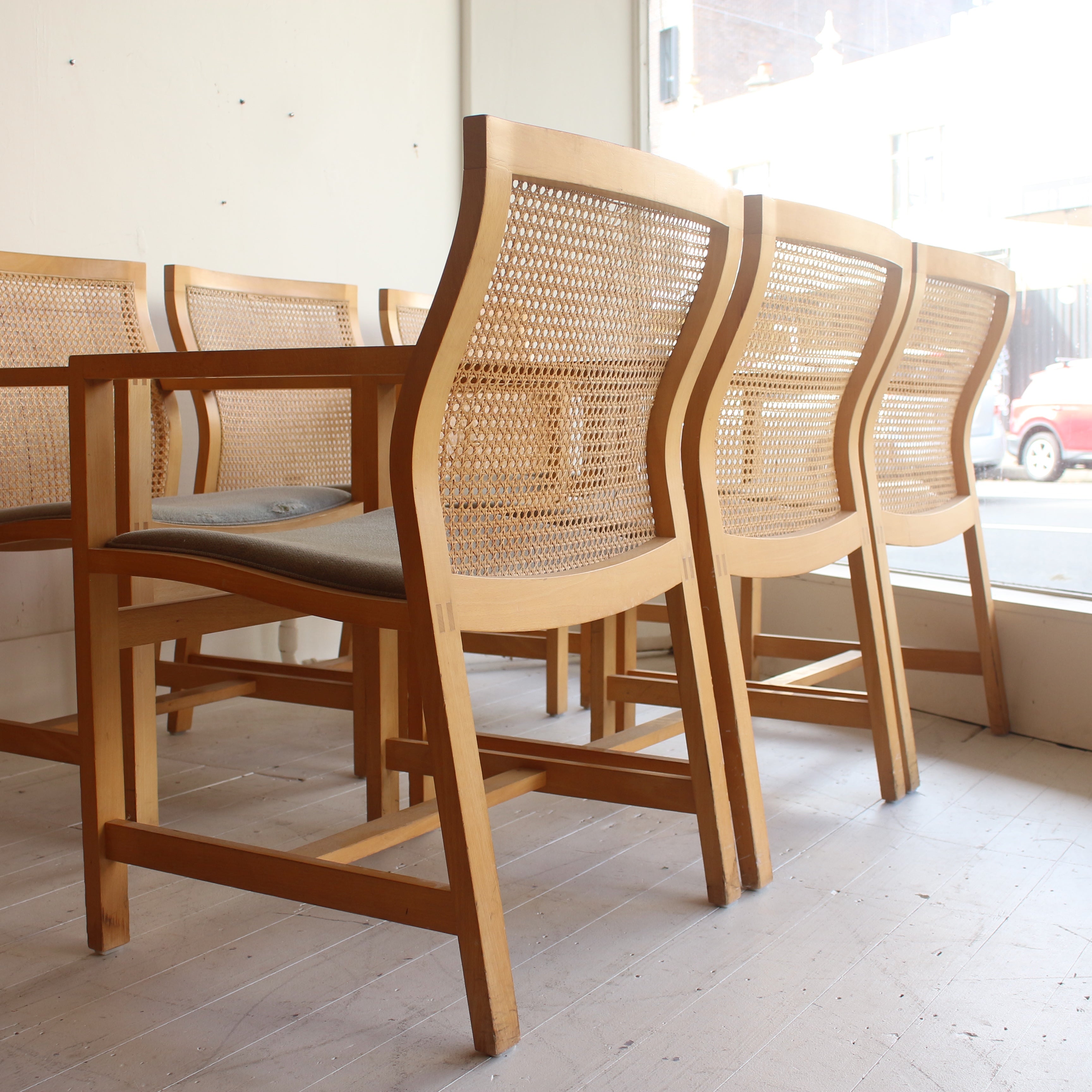 Rud Thygesen & Johnny Sørensen Kongeserien chairs – Juliet's Balcony