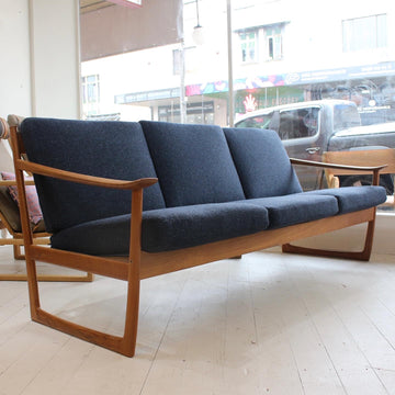 Peter Hvidt & Orla Mølgaard Nielsen 130/3 Sofa