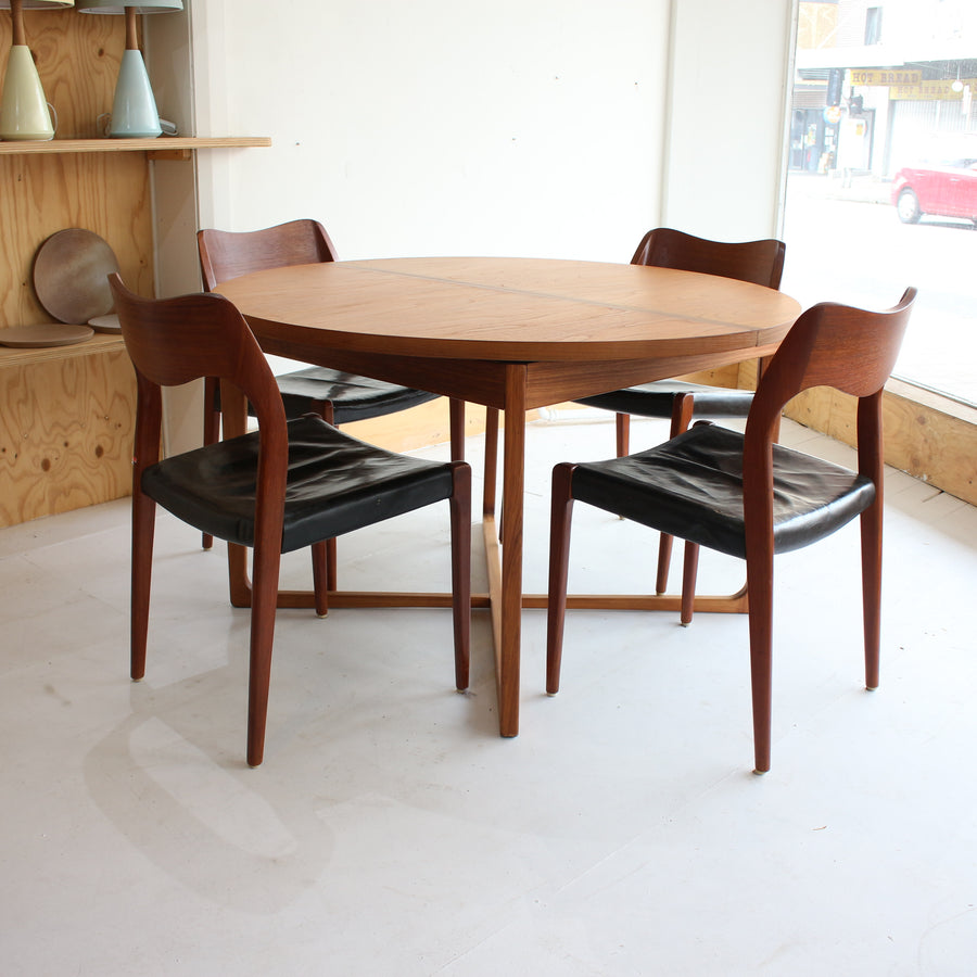 Gerald Easden Round Dining Table