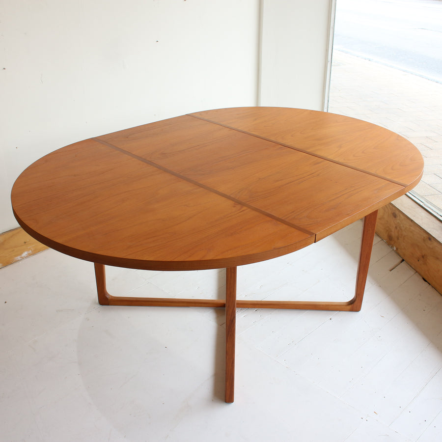 Gerald Easden Round Dining Table