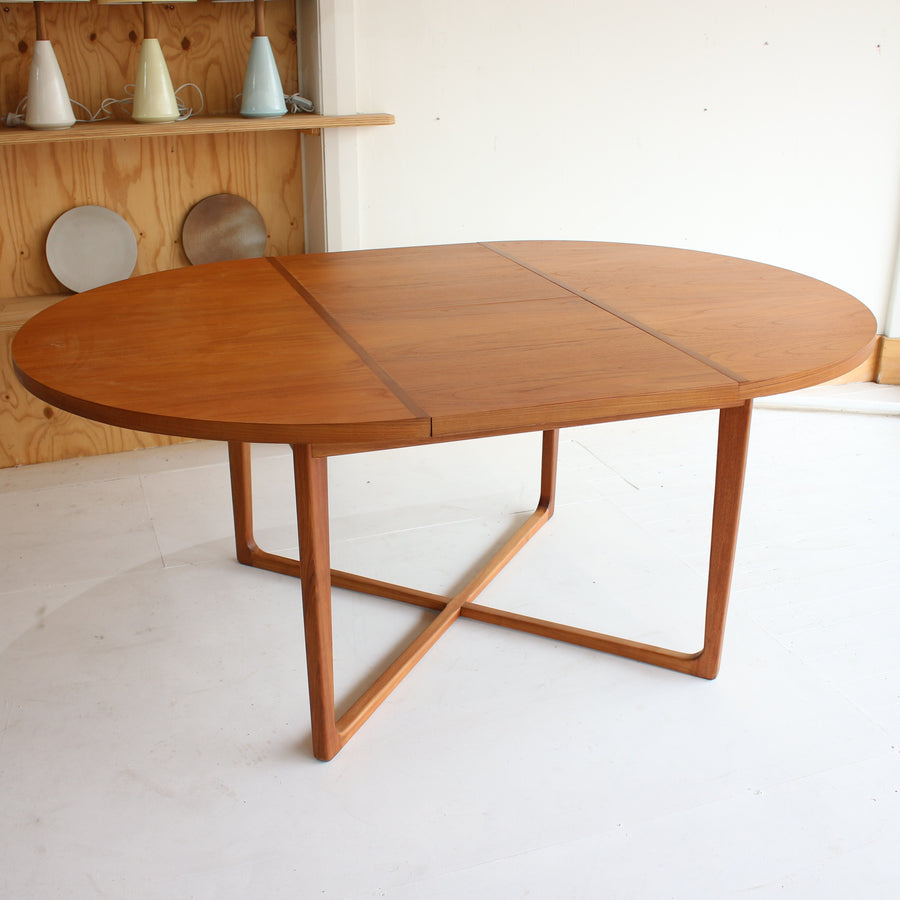 Gerald Easden Round Dining Table