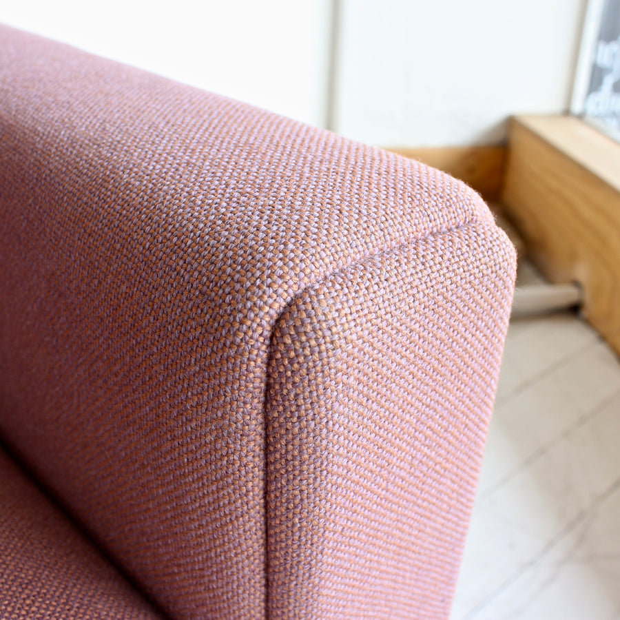 Hans J. Wegner GE236/3 Sofa