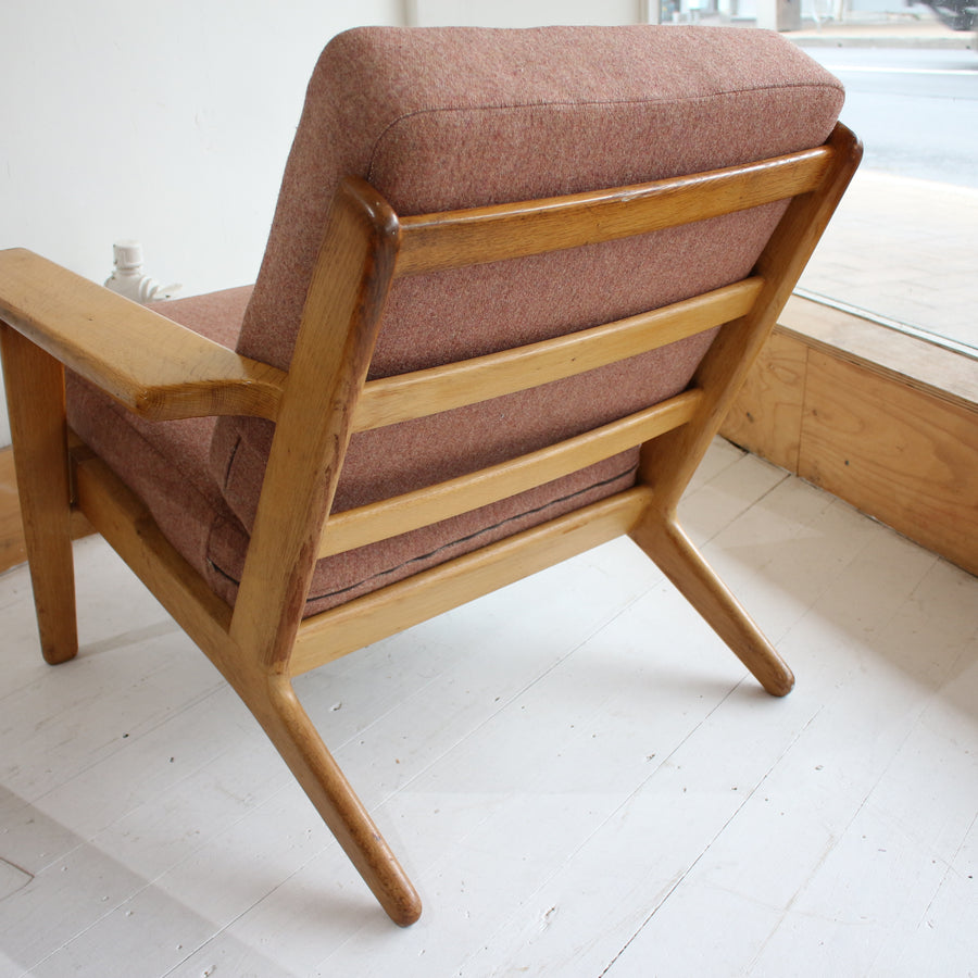 Hans J. Wegner GE290 Armchair