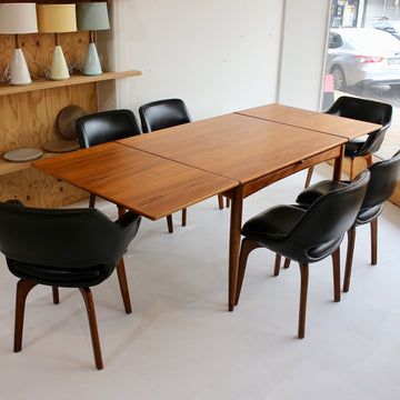 Danish Deluxe 'Klinta' Dining Table