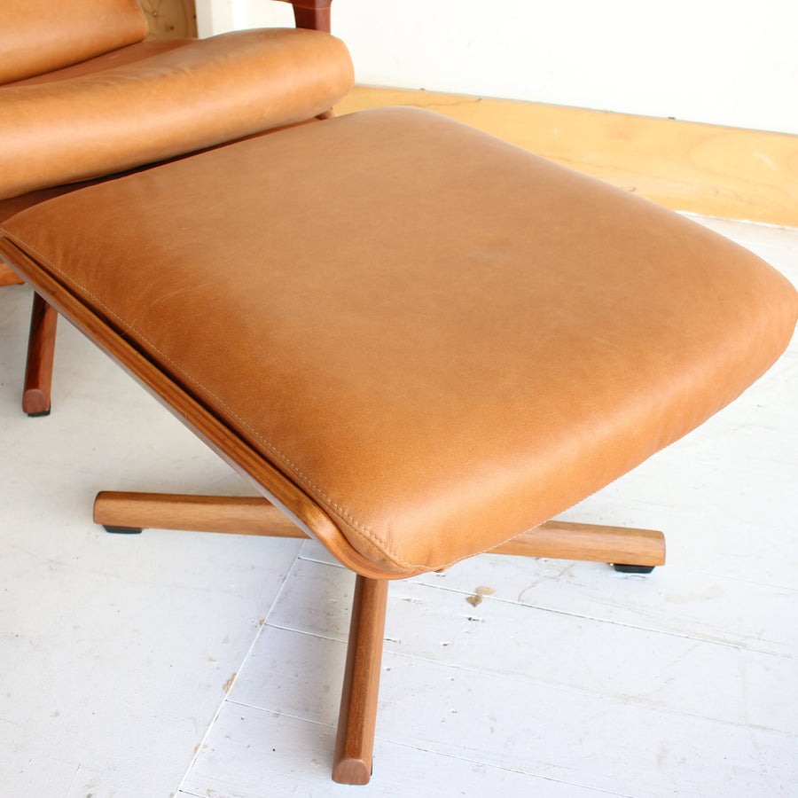 Tessa 'Delmont' Armchair and Ottomon Set
