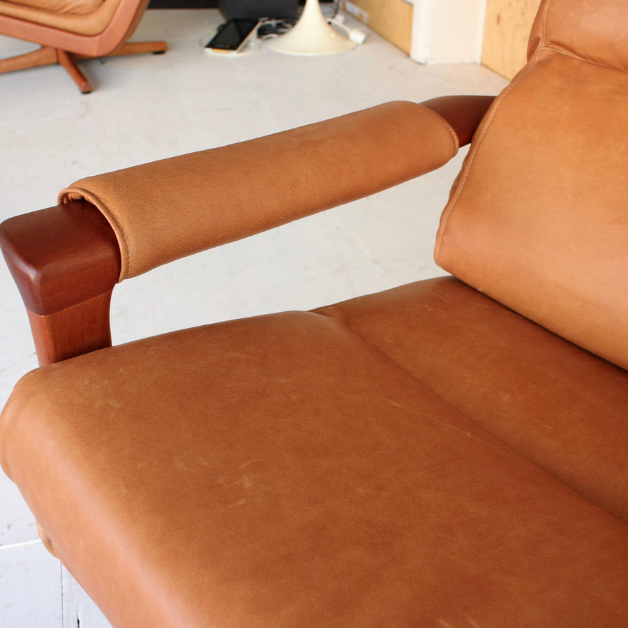 Tessa 'Delmont' Armchair and Ottomon Set